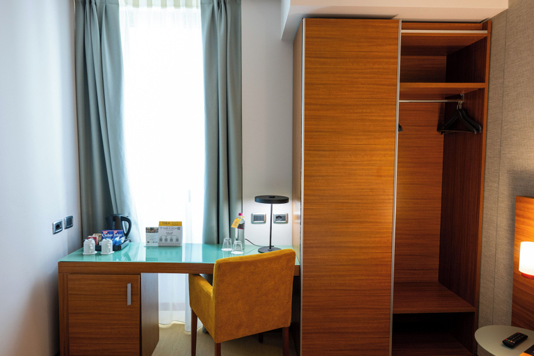 Bathroom 5, voco PARMA & CONGRESSI by IHG, Parma