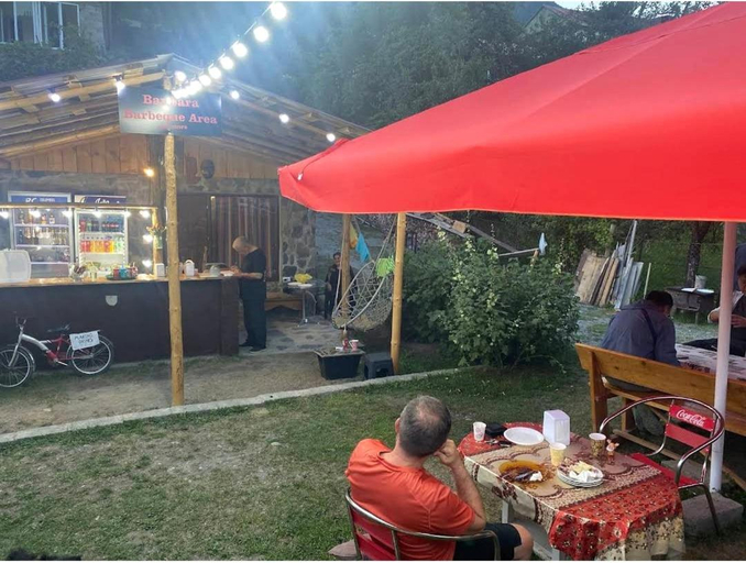 Food & Drinks