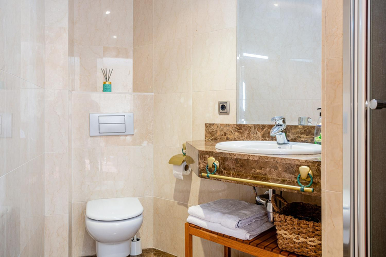 Bathroom 4, Villa con Infinity pool, Girona