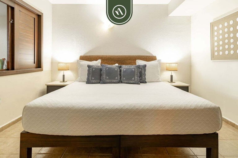 Room 2, 3BR Condo in the Krystal Grand Hotel - Beach, Compostela