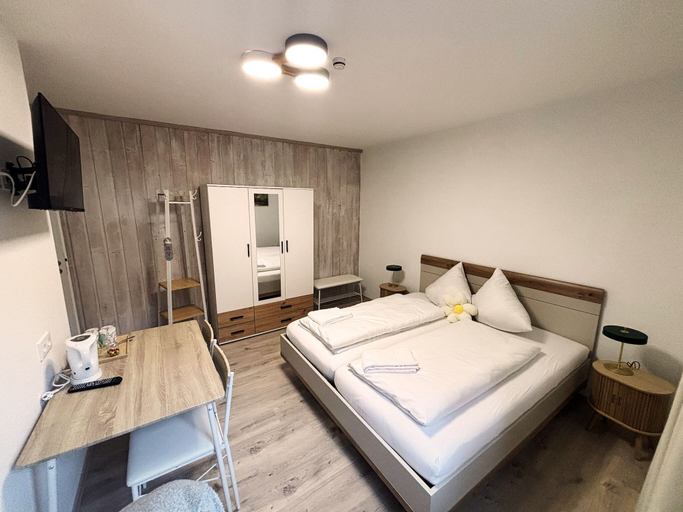 Room 4, pfefferHÄUSL Pension - Camping, Regen