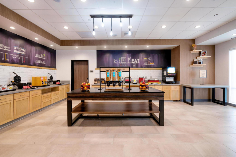 Food & Drinks 5, Hampton Inn Needles Colorado River, San Bernardino