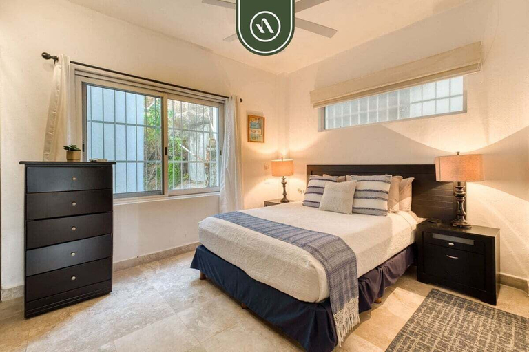 Room 2, Corner 2 BR Condo - Spectacular Oceanview Sunsets, Puerto Vallarta