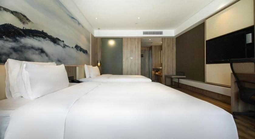 Bedroom 2, Atour Hotel Kunming Dianchi Lake, Kunming