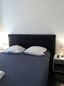 Others 4, Hotel de Belgique, Alpes-Maritimes
