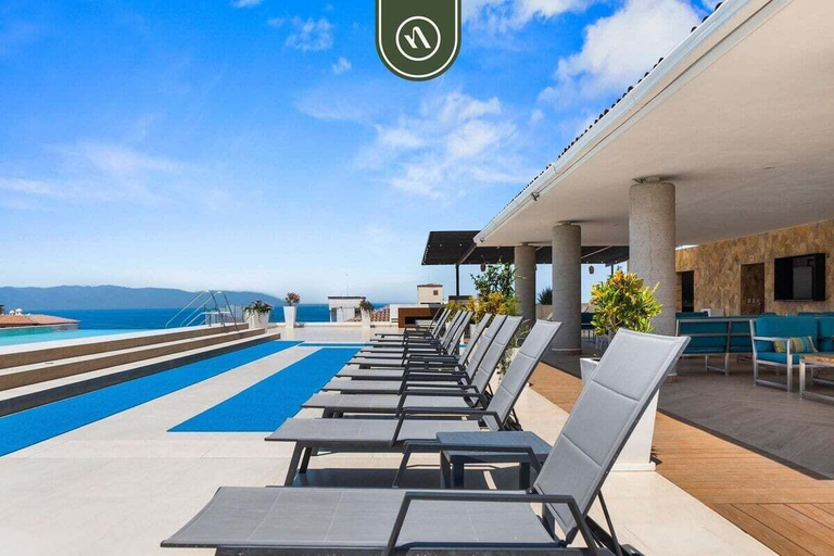 Terrace/patio 4, Beautiful 2 BR Condo Amazing Rooftop Pool - Gym, Puerto Vallarta