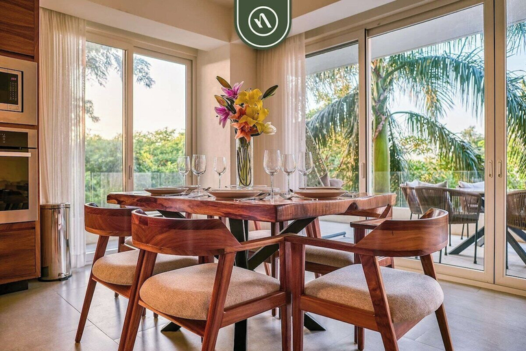 Room 5, Luxury 2 BR Condo Near Golf Courses and Marina, Puerto Vallarta