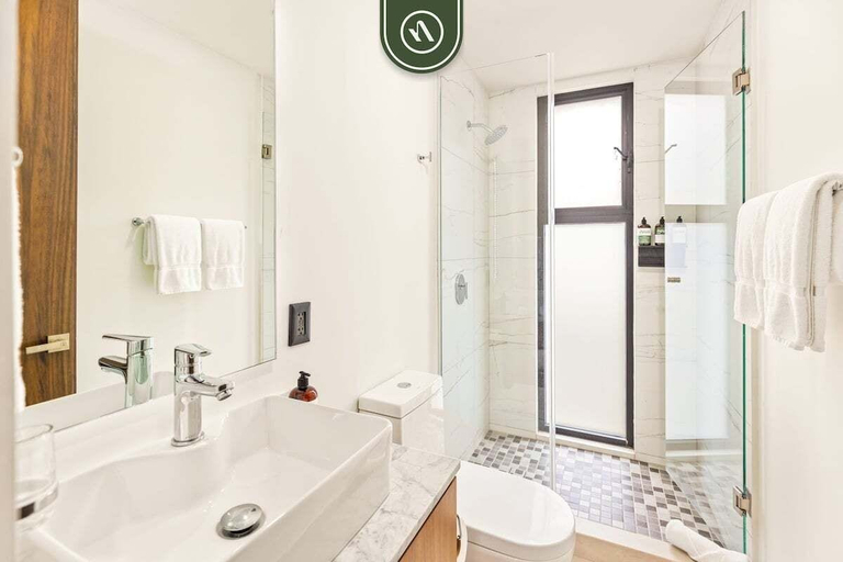 Bathroom 4, Amazing 2BR Condo in Romantic Zone - Rooftop Pool, Puerto Vallarta