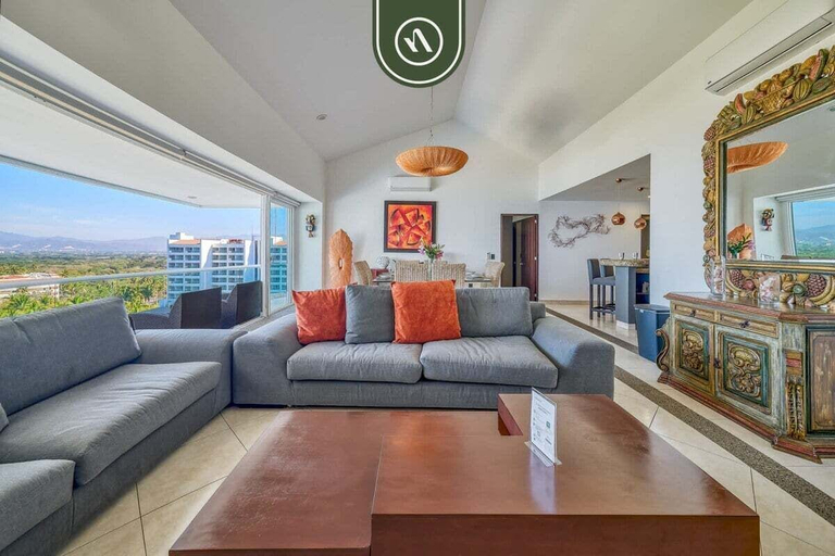 Others 3, Oceanfron 4 BR Condo - Beach - Wyndham Pool, Compostela