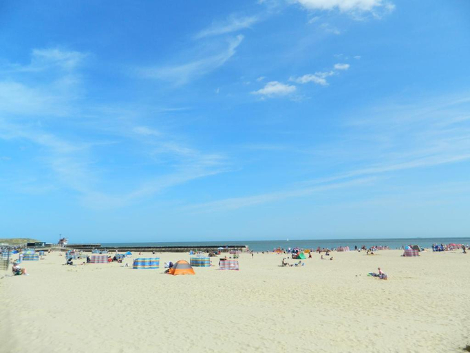 Beach 2, Pavilion Cottage Next to Gorleston Beach, Norfolk