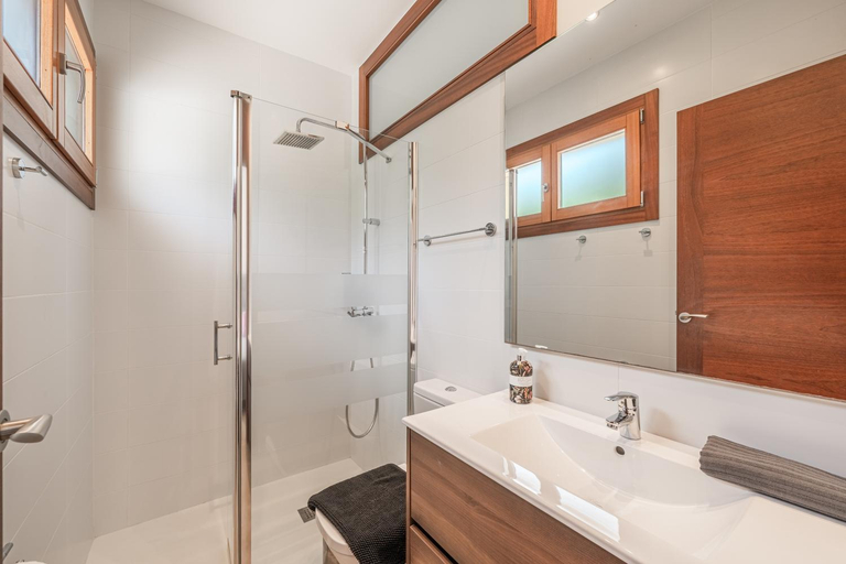 Bathroom 3, Villa Sa Olivera, Baleares