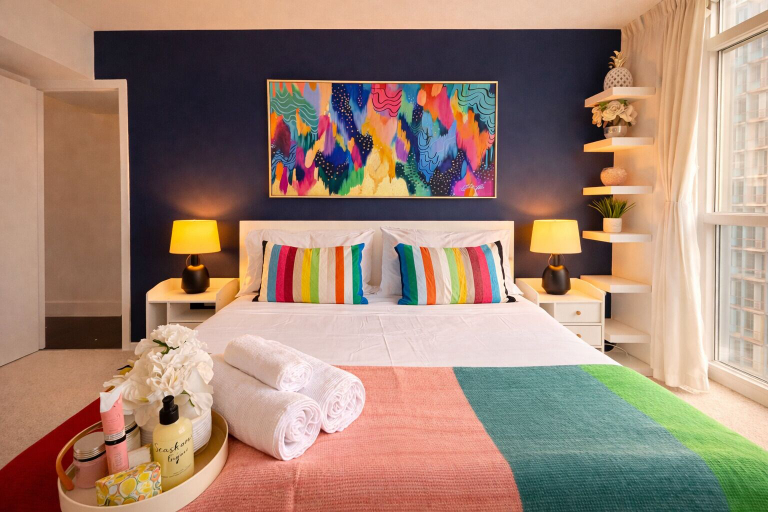 Room 2, The Majestic Tower Suites, Toronto