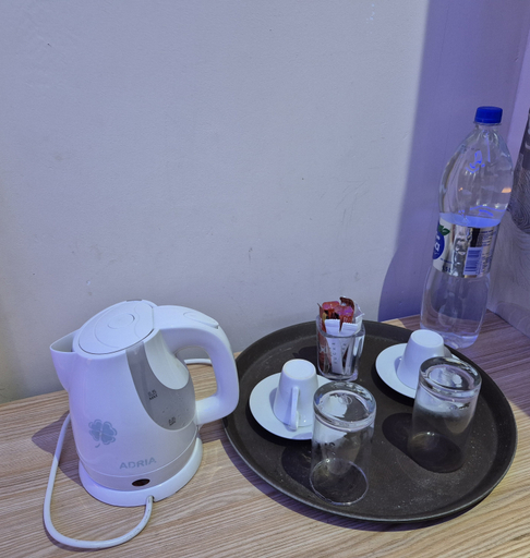 Others 5, Aasna Inn, Kaafu Atoll