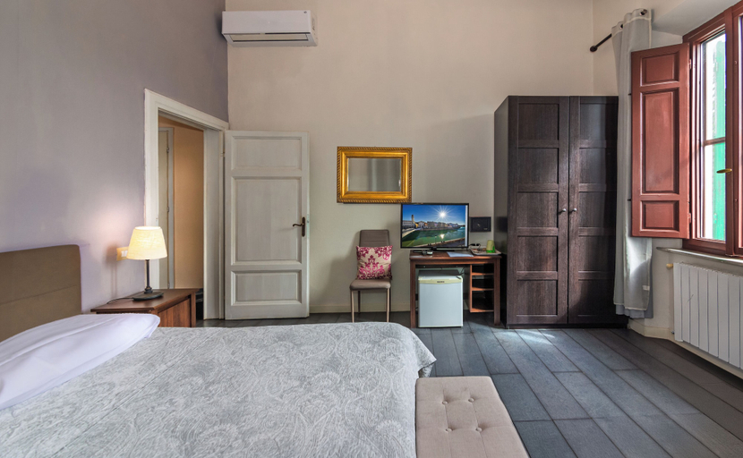 Bedroom 5, Villa Regina, Pisa