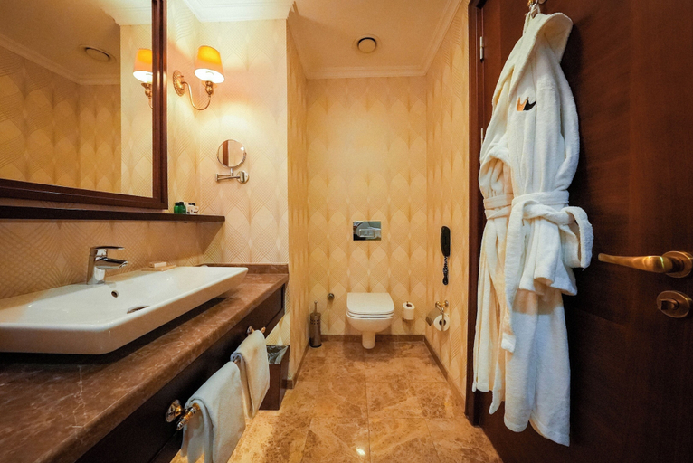 Bathroom 5, Wellborn Luxury Hotel, Başiskele