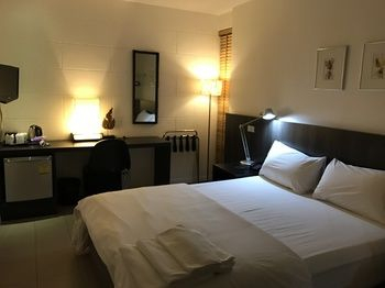 Others 4, Somewhere to Escape - Hometel, Bang Rak