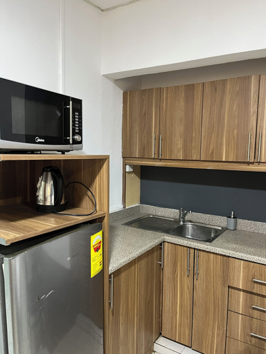 Private kitchen 2, Platinum studio Apartment, Accra