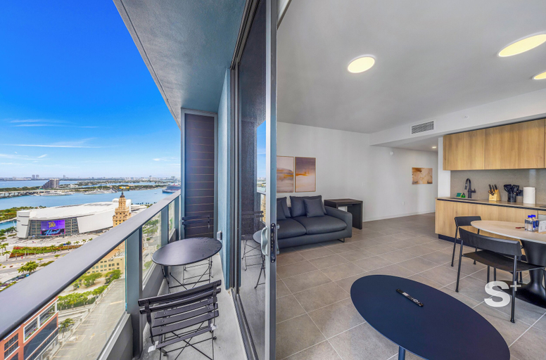 Interior 5, Luxe & Chic 1-BR - Balcony & Sea View, Miami-Dade