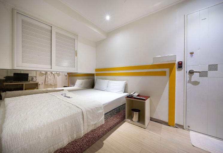 Bedroom 2, Konkuk University Eunha, Gwang-jin