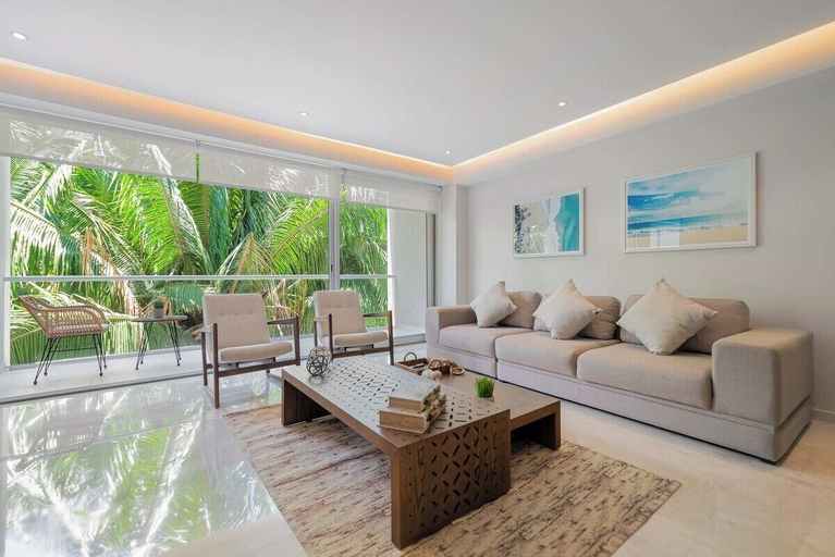 Living area 4, Amazing Condo - Beach Access - Spa - Pool, Compostela