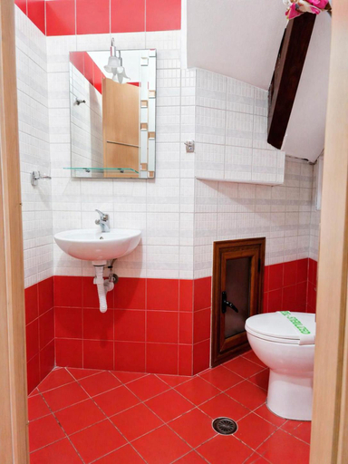 Bathroom 2, Hotel Domino, Gjirokastrës
