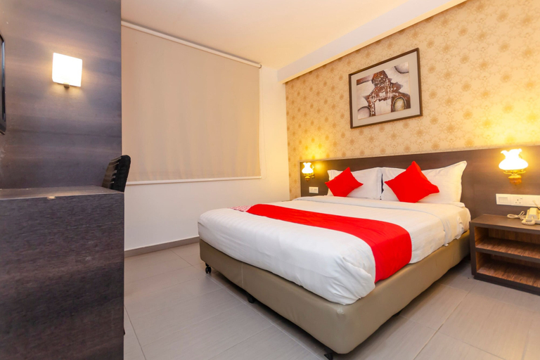 Room 4, Capital O 91277 Nur Villa Hotel, Malacca City