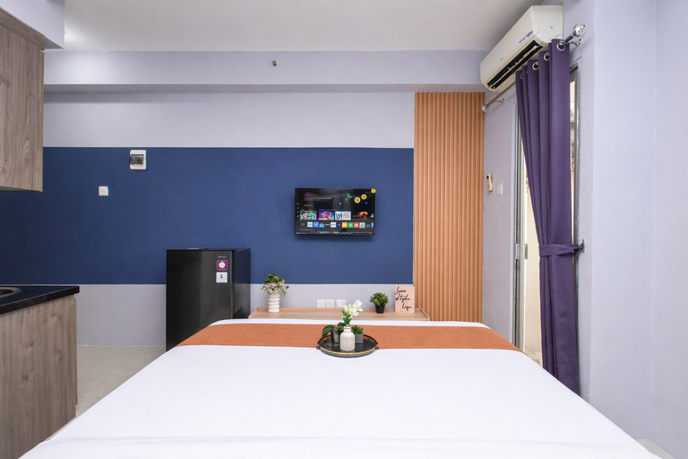 Bedroom 5, Compact Style Studio at Pakubuwono Terrace Apartment By Travelio, Jakarta Selatan