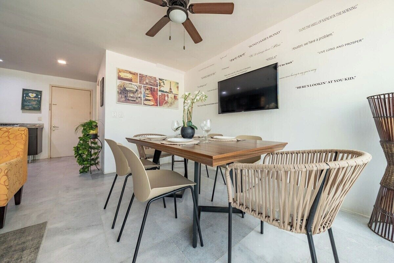 Room 2, Beachfront Duplex With Multiple Pools - Beachclub, Compostela