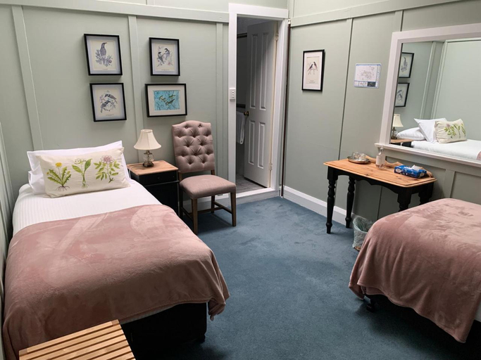 Bedroom 2, Bundanoon Lodge, Wingecarribee