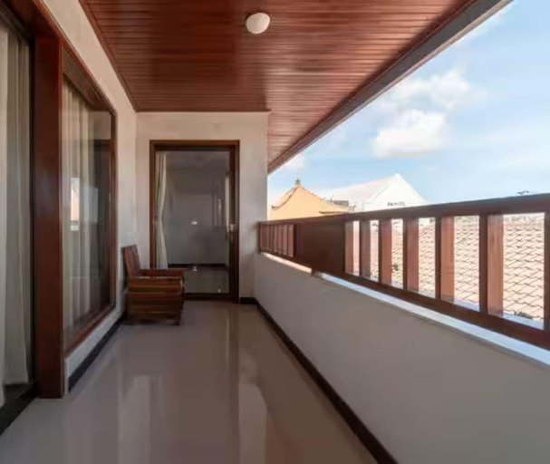 Property grounds, Cozzy Dewiana Guesthouse, Badung