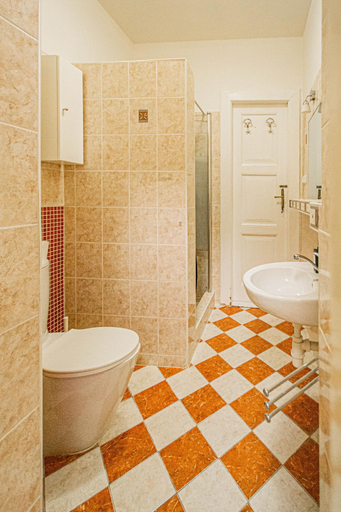 Bathroom 2, Labyrinth apartments by Ruterra, Praha 1