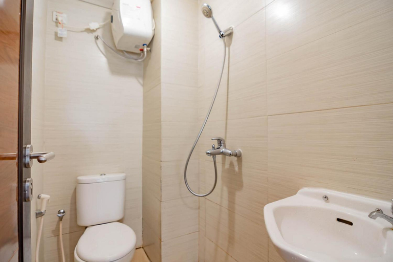 Bathroom 3, Redliving Apartement gateway Pasteur-TN Hospitality Tower Topaz C Bs 01, Bandung