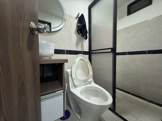 Bathroom, HERMOSO APARTAMENTO EN LAURELES ESTADIO, Medellín