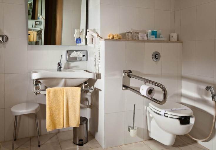 Bathroom 4, Occidental Sfax Centre, Sfax Médina