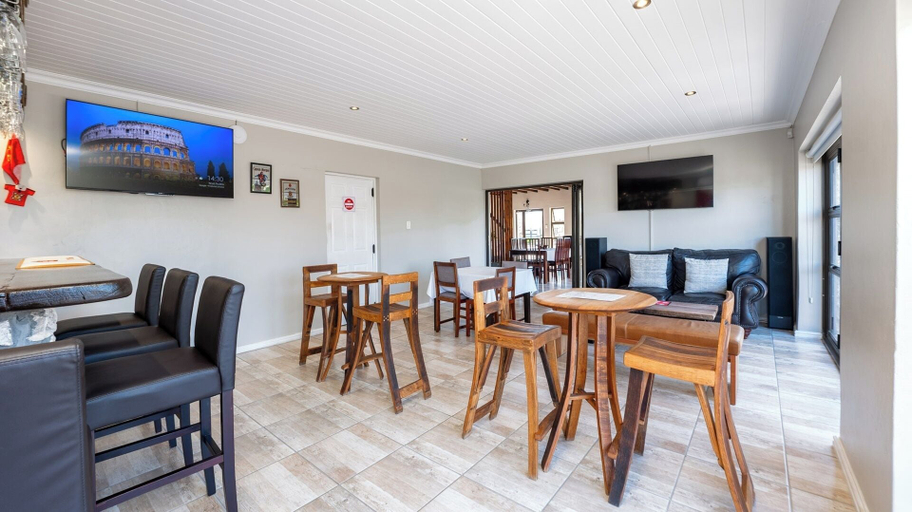 Food & Drinks 4, Stonehouse on Main, Overberg
