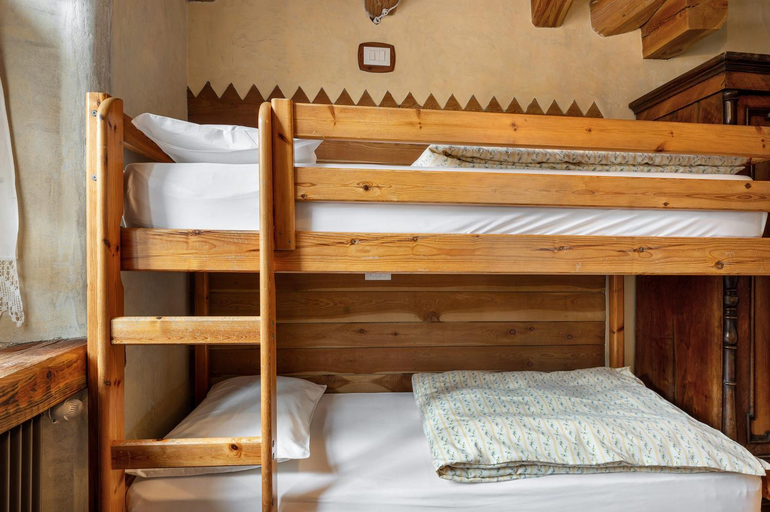 Bedroom 2, Agriturismo Alpenvidehof, Trento