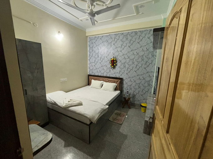 Room 5, Hotel Shivsaran Purnia, Purnia