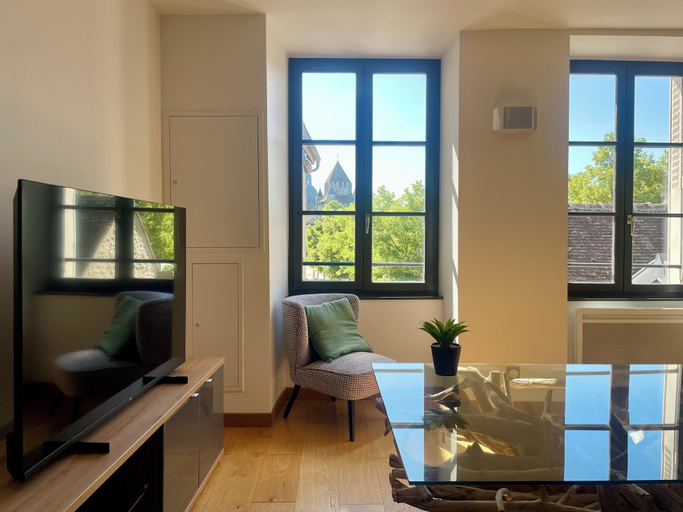 Interior 5, Appartement du Châtel, Seine-et-Marne