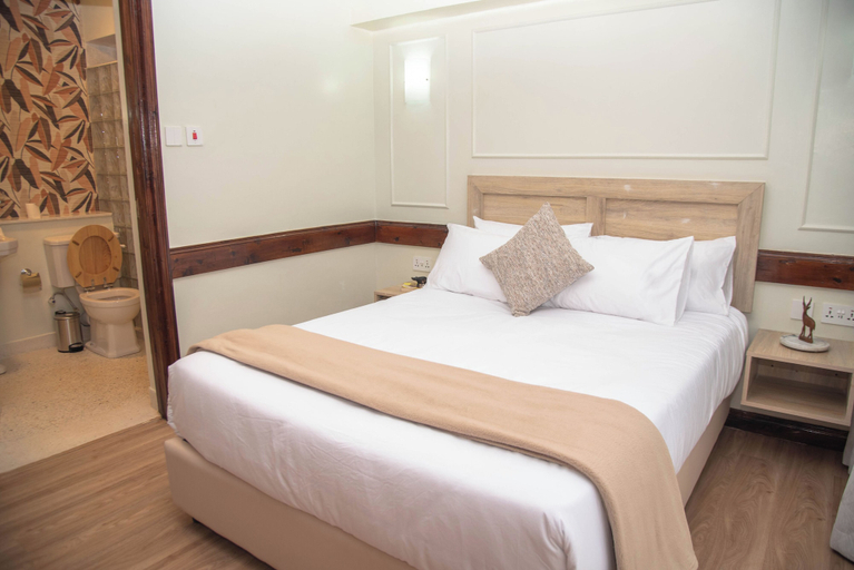 Room 2, Mt. Kenya View Villa 5BR Ensuite Guest Wing, Tetu