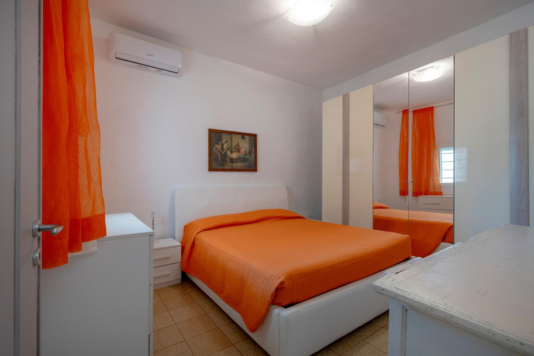 Bedroom 2, Villa Stellina and Trullo Cece, Brindisi