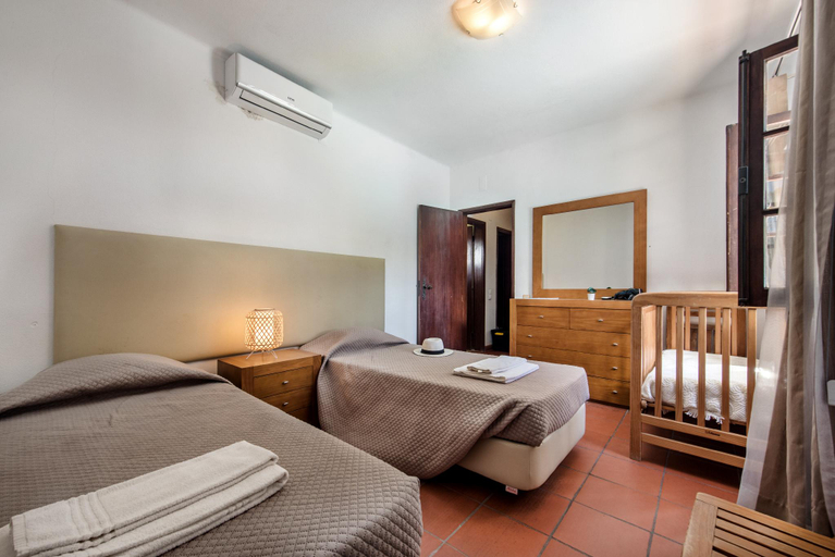 Bedroom 3, Private Pool villa, Walking distance to the centre, Golf Facing, Loulé