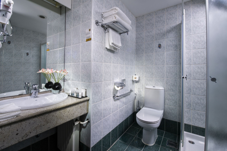 Bathroom 5, Best Western Premier Hotel Slon, Ljubljana