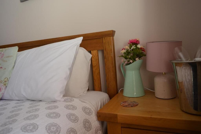 Bedroom 2, The Ilchester Arms Hotel, Somerset