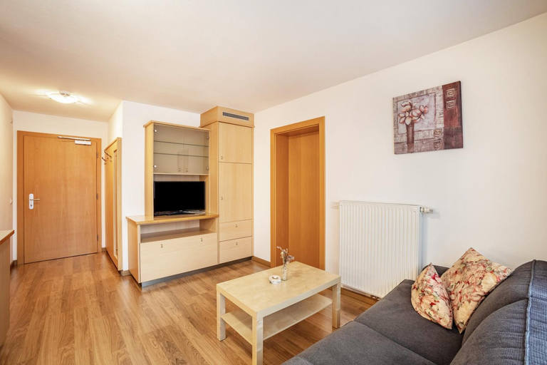 Others 3, Residence Linderhof, Bolzano