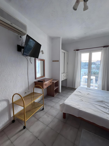 Bedroom 2, Elite Apartments, South Aegean