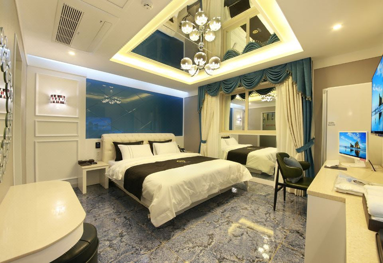 Bedroom, Namwon Queens Drive in , Namwon