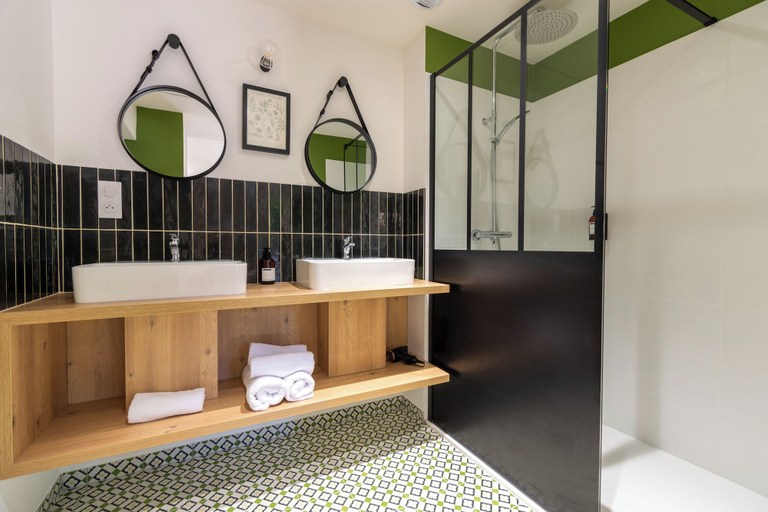 Bathroom 5, Nina's Hideaway Hotel - Madame's Dream, Ariège