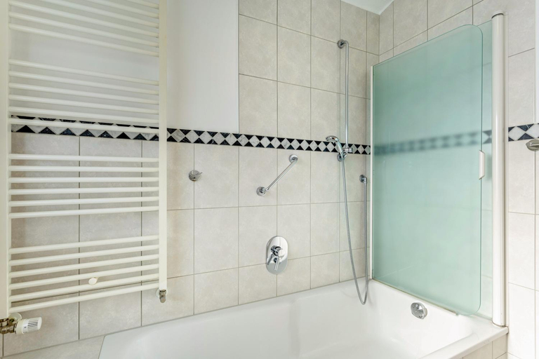 Bathroom 2, Ferienwohnung am Kurpark Brilon, Hochsauerlandkreis