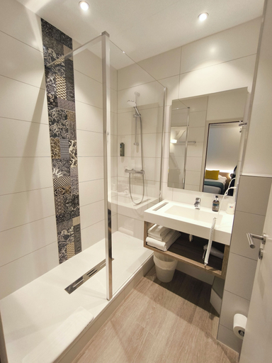 Bathroom 5, Hôtel Restaurant Groff Aux Deux Clefs, Haut-Rhin