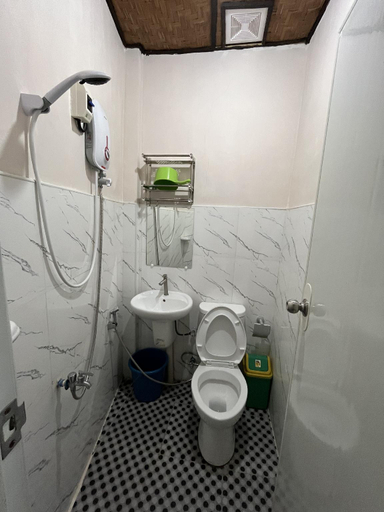 Bathroom, Whisley's Guesthouse, Siquijor